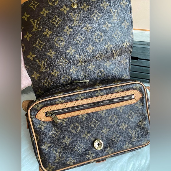 Authentic Vintage Louis Vuitton Saint Germain 23. - Picture 15 of 16